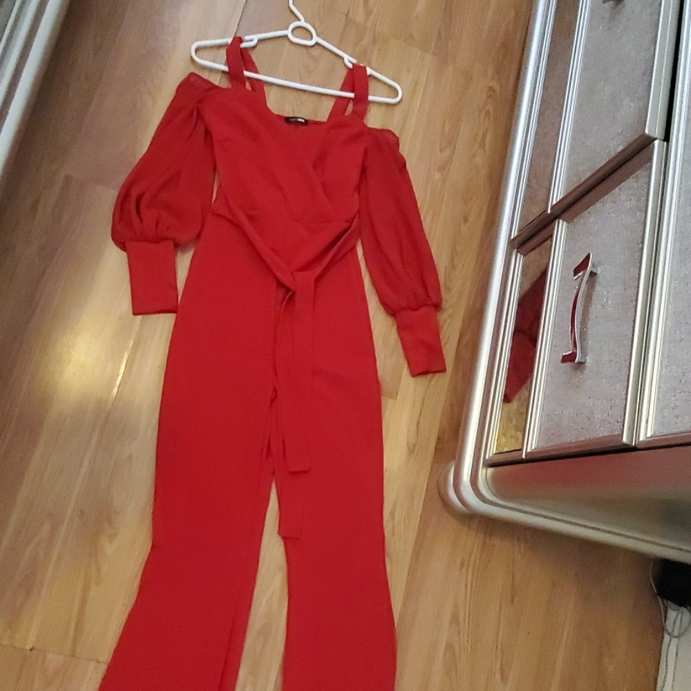 jumpsuit - Picture 7 of 7